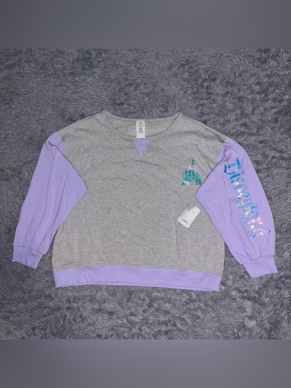 NEW Walt Disney World Women’s Gray Sweatshirt 2XL Holographic Cinderella Castle